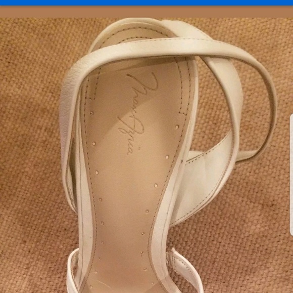 Bcbg max aria moxy off white heels NIB 10 - Picture 5 of 6